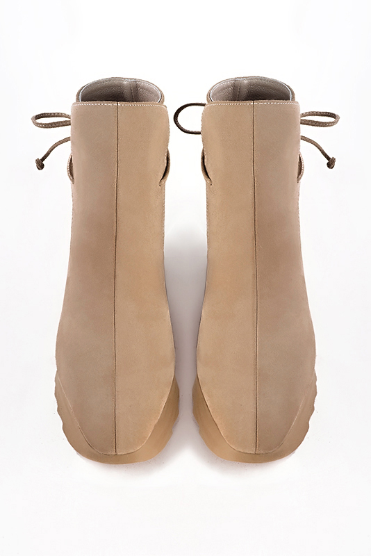 Tan beige women's ankle boots with laces at the back. Square toe. Low rubber soles. Top view - Florence KOOIJMAN